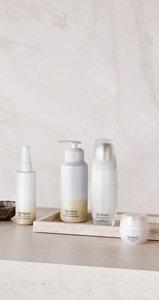 SENSAI's Absolute Silk Saho ritual de soin